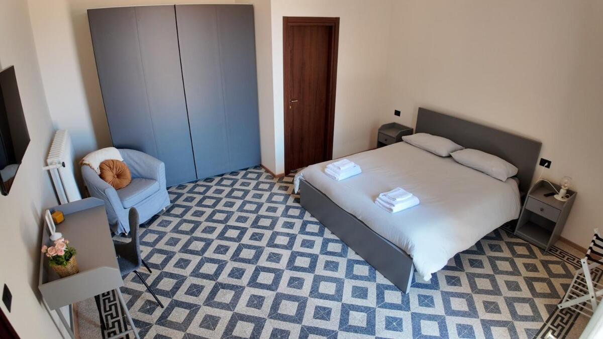 Casa Manu Nuovo Appartamento In Centro Storico ベネヴェント エクステリア 写真